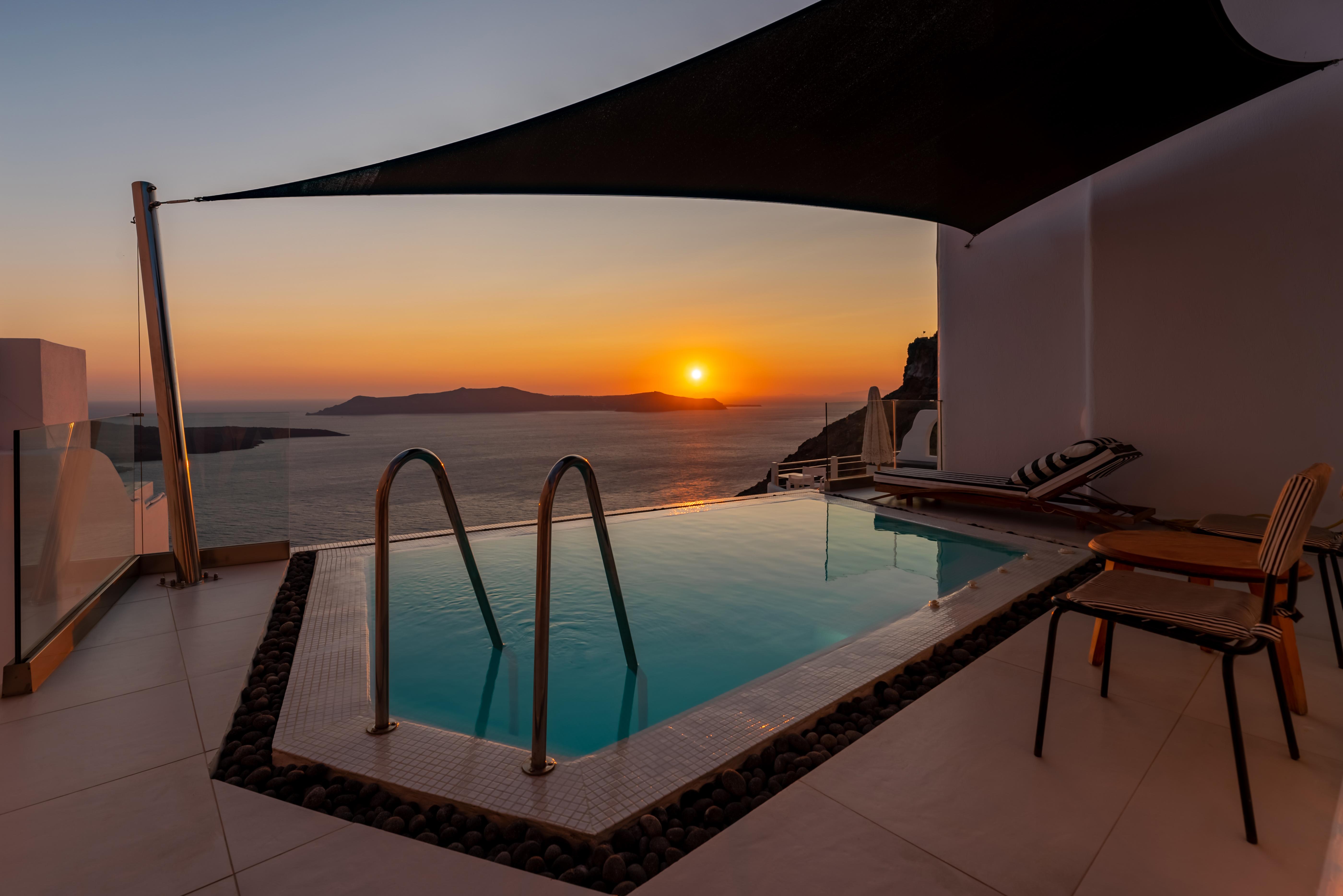 Daydream Luxury Suites Fira  Bagian luar foto