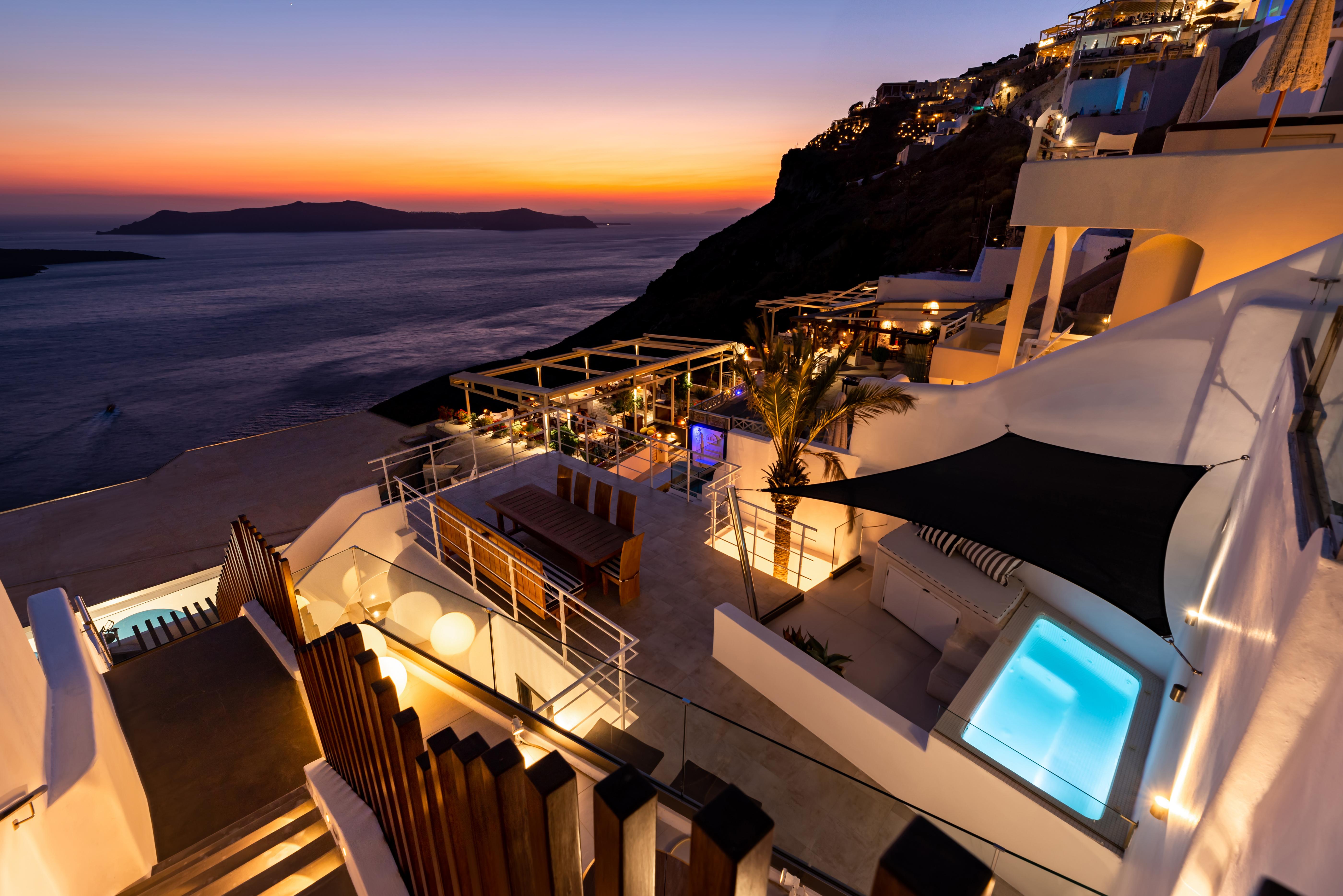 Daydream Luxury Suites Fira  Bagian luar foto